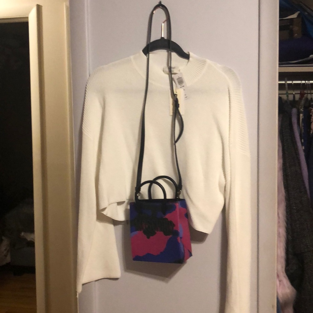 Moschino  nwot cross body mini